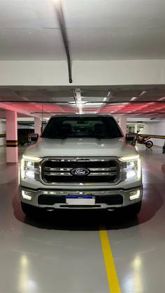 FORD F-150 5.0 V8 GASOLINA CD LARIAT FX4 AUTOMÁTICO