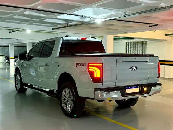 FORD-F-150-5.0 V8 GASOLINA CD LARIAT FX4 AUTOMÁTICO FORD-F-150-2024