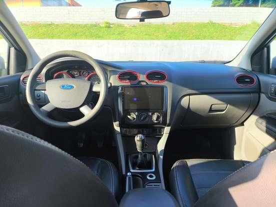 FORD-FOCUS-2.0 GHIA 16V GASOLINA 4P MANUAL FORD-FOCUS-2009