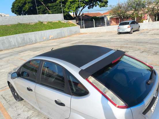 FORD-FOCUS-2.0 GHIA 16V GASOLINA 4P MANUAL FORD-FOCUS-2009