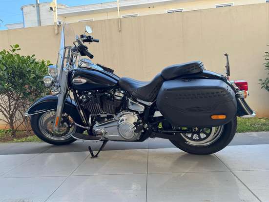 HARLEY-DAVIDSON-SOFTAIL HERITAGE CLASSIC 114-2024
