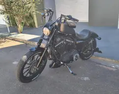 HARLEY-DAVIDSON SPORTSTER IRON 883 HARLEY-DAVIDSON SPORTSTER IRON 883