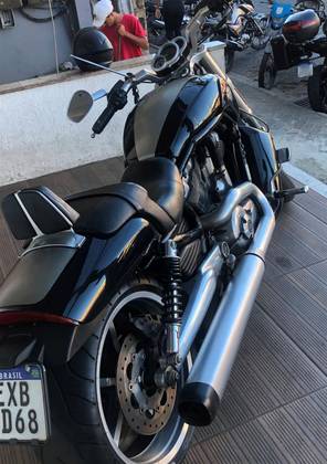 HARLEY-DAVIDSON V-ROD MUSCLE 