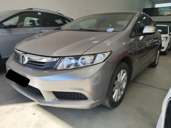 HONDA CIVIC 1.8 LXS 16V FLEX 4P AUTOMÁTICO HONDA CIVIC 1.8 LXS 16V FLEX 4P AUTOMÁTICO