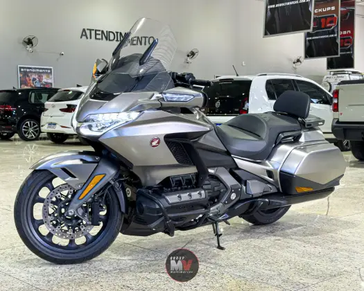 HONDA GL 1800 GOLD WING HONDA GL 1800 GOLD WING