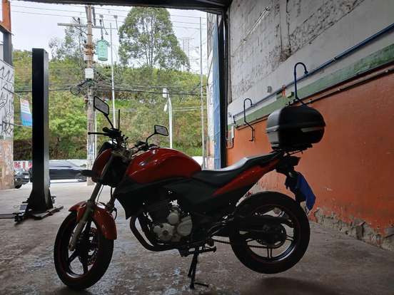 HONDA-CB 300R HONDA-CB 300R-2011