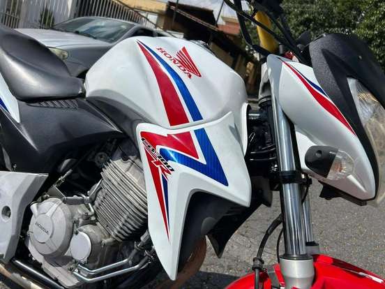 HONDA-CB 300R-2015