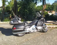 HONDA GL 1800 GOLD WING HONDA GL 1800 GOLD WING