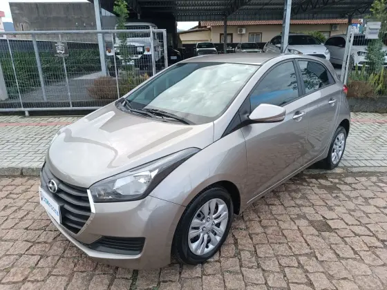 HYUNDAI HB20 1.0 COMFORT 12V FLEX 4P MANUAL HYUNDAI HB20 1.0 COMFORT 12V FLEX 4P MANUAL