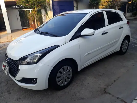 HYUNDAI HB20 1.0 UNIQUE 12V FLEX 4P MANUAL HYUNDAI HB20 1.0 UNIQUE 12V FLEX 4P MANUAL
