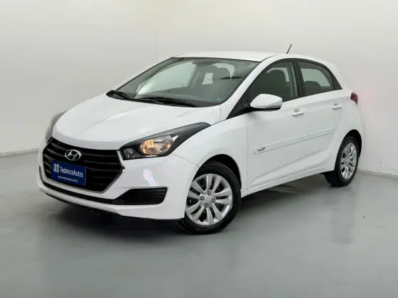 HYUNDAI HB20 1.6 COMFORT PLUS 16V FLEX 4P AUTOMÁTICO HYUNDAI HB20 1.6 COMFORT PLUS 16V FLEX 4P AUTOMÁTICO