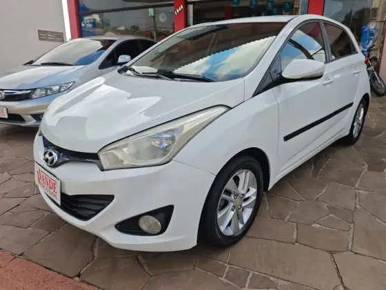 HYUNDAI HB20 1.6 PREMIUM 16V FLEX 4P MANUAL HYUNDAI HB20 1.6 PREMIUM 16V FLEX 4P MANUAL