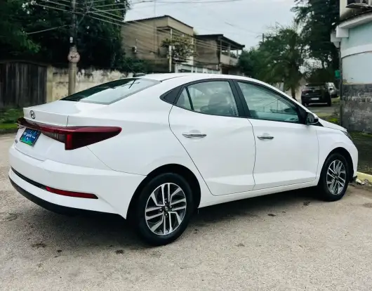 HYUNDAI-HB20S-2023