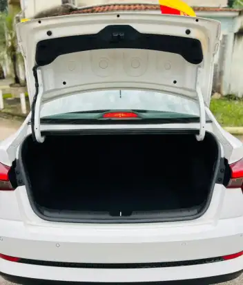 HYUNDAI-HB20S-2023
