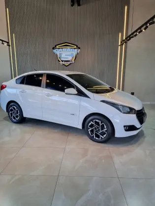 HYUNDAI HB20S 1.6 COMFORT PLUS 16V FLEX 4P AUTOMÁTICO HYUNDAI HB20S 1.6 COMFORT PLUS 16V FLEX 4P AUTOMÁTICO