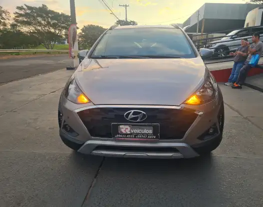 HYUNDAI-HB20X-2021