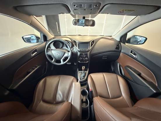 HYUNDAI-HB20X-1.6 16V PREMIUM FLEX 4P AUTOMÁTICO HYUNDAI-HB20X-2018