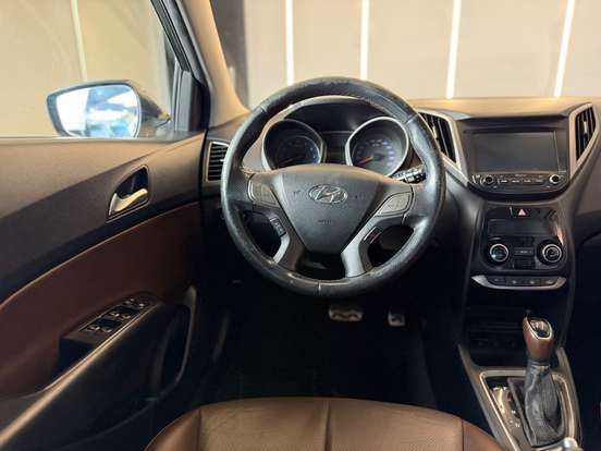 HYUNDAI-HB20X-1.6 16V PREMIUM FLEX 4P AUTOMÁTICO HYUNDAI-HB20X-2018