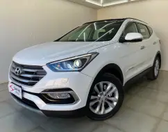 HYUNDAI SANTA FÉ 3.3 MPFI 4X4 7 LUGARES V6 270CV GASOLINA 4P AUTOMÁTICO HYUNDAI SANTA FÉ 3.3 MPFI 4X4 7 LUGARES V6 270CV GASOLINA 4P AUTOMÁTICO
