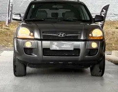 HYUNDAI TUCSON 2.0 MPFI GLS 16V 143CV 2WD FLEX 4P AUTOMÁTICO HYUNDAI TUCSON 2.0 MPFI GLS 16V 143CV 2WD FLEX 4P AUTOMÁTICO
