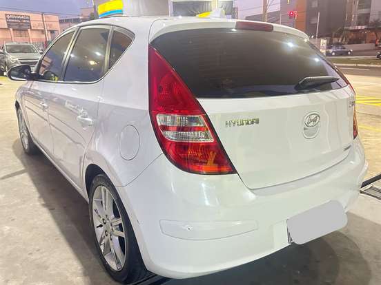 HYUNDAI-I30-2.0 MPFI GLS 16V GASOLINA 4P AUTOMÁTICO HYUNDAI-I30-2012