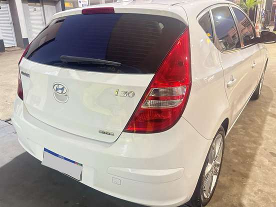 HYUNDAI-I30-2.0 MPFI GLS 16V GASOLINA 4P AUTOMÁTICO HYUNDAI-I30-2012