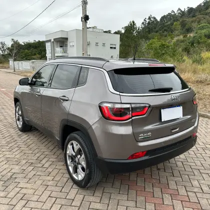 JEEP COMPASS 2.0 16V DIESEL LONGITUDE 4X4 AUTOMÁTICO JEEP COMPASS 2.0 16V DIESEL LONGITUDE 4X4 AUTOMÁTICO