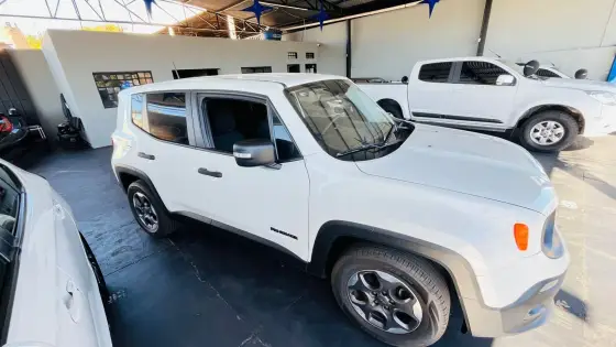 JEEP RENEGADE 1.8 16V FLEX SPORT 4P MANUAL JEEP RENEGADE 1.8 16V FLEX SPORT 4P MANUAL