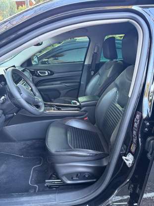 JEEP-COMMANDER-2022