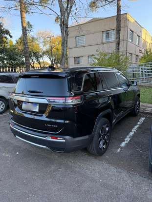 JEEP-COMMANDER-2022