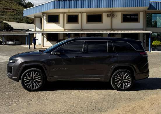 JEEP-COMMANDER-2025