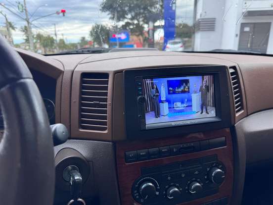JEEP-GRAND CHEROKEE-5.7 LIMITED HEMI 4X4 V8 16V GASOLINA 4P AUTOMÁTICO JEEP-GRAND CHEROKEE-2006