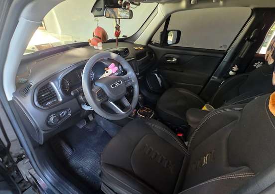 JEEP-RENEGADE-2023