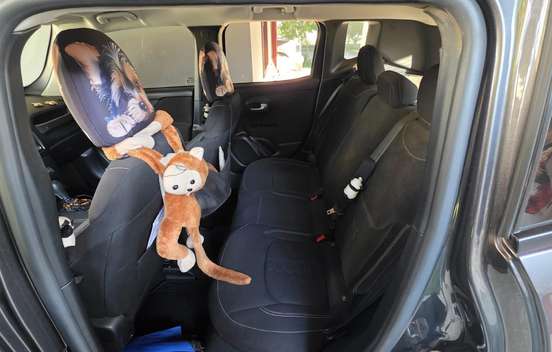 JEEP-RENEGADE-2023