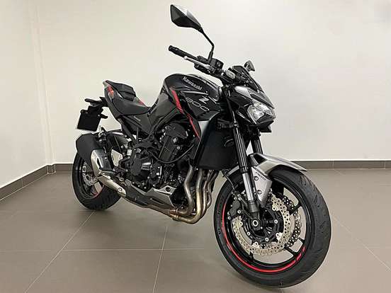 KAWASAKI-Z900-2023