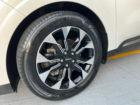 KIA-CARNIVAL-2022