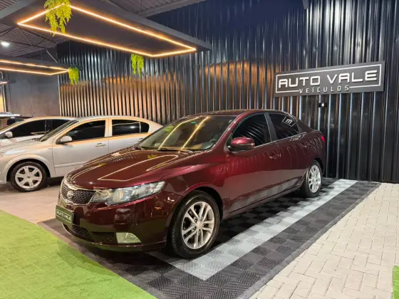 KIA CERATO 1.6 EX3 SEDAN 16V GASOLINA 4P MANUAL KIA CERATO 1.6 EX3 SEDAN 16V GASOLINA 4P MANUAL