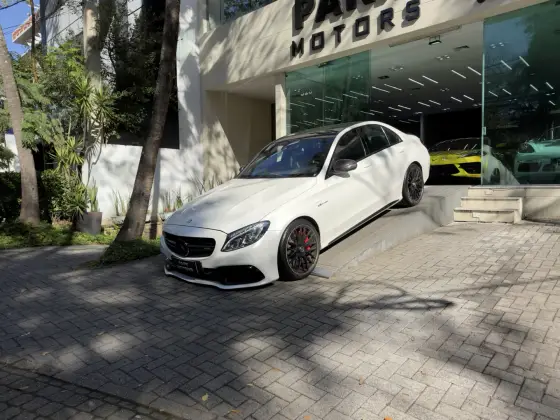 MERCEDES-BENZ C 63 AMG 4.0 V8 TURBO S GASOLINA SEDAN 4P AUTOMÁTICO MERCEDES-BENZ C 63 AMG 4.0 V8 TURBO S GASOLINA SEDAN 4P AUTOMÁTICO