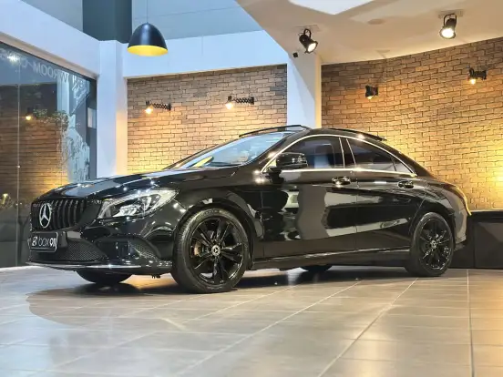 MERCEDES-BENZ-CLA 200-2017