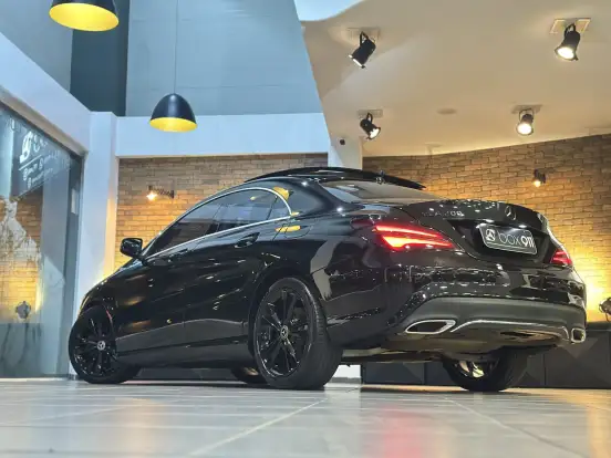 MERCEDES-BENZ-CLA 200-2017