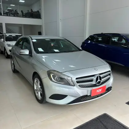 MERCEDES-BENZ CLASSE A 1.6 200 TURBO URBAN GASOLINA 4P AUTOMATIZADO MERCEDES-BENZ CLASSE A 1.6 200 TURBO URBAN GASOLINA 4P AUTOMATIZADO