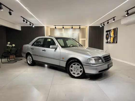 MERCEDES-BENZ E 220 2.2 CLASSIC V4 GASOLINA 4P AUTOMÁTICO