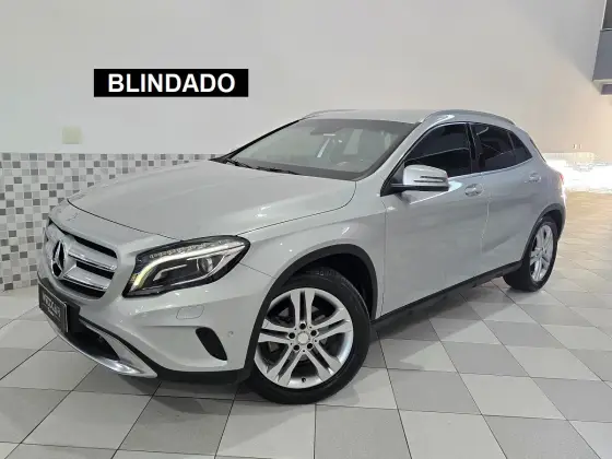 MERCEDES-BENZ GLA 200 1.6 CGI ADVANCE 16V TURBO FLEX 4P AUTOMÁTICO