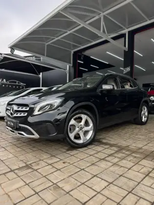 MERCEDES-BENZ GLA 200 1.6 CGI FLEX ADVANCE 7G-DCT MERCEDES-BENZ GLA 200 1.6 CGI FLEX ADVANCE 7G-DCT