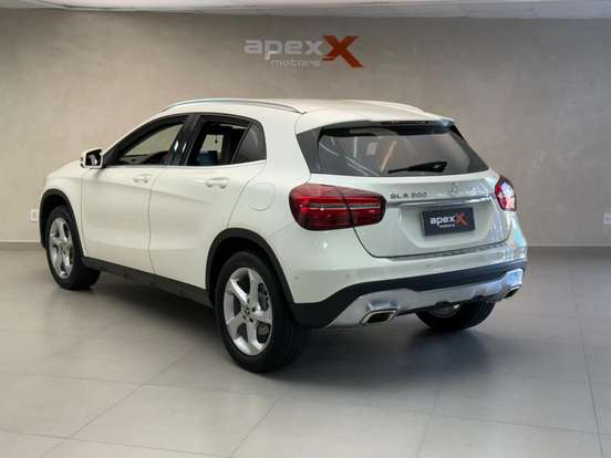 MERCEDES-BENZ-GLA 200-1.6 CGI FLEX ADVANCE 7G-DCT MERCEDES-BENZ-GLA 200-2018