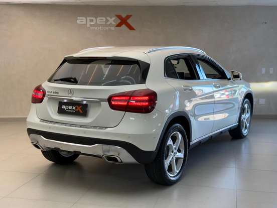 MERCEDES-BENZ-GLA 200-1.6 CGI FLEX ADVANCE 7G-DCT MERCEDES-BENZ-GLA 200-2018