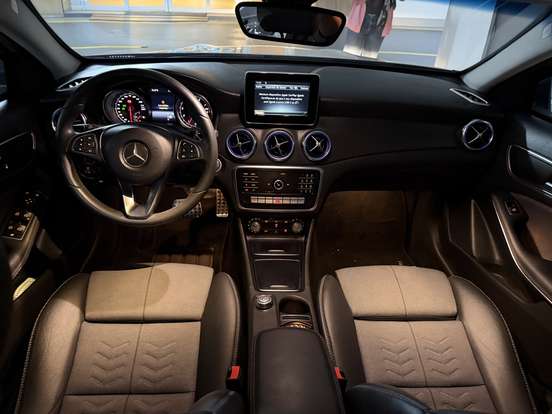 MERCEDES-BENZ-GLA 200-1.6 CGI FLEX STYLE 7G-DCT MERCEDES-BENZ-GLA 200-2018