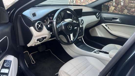 MERCEDES-BENZ-A 200-2014