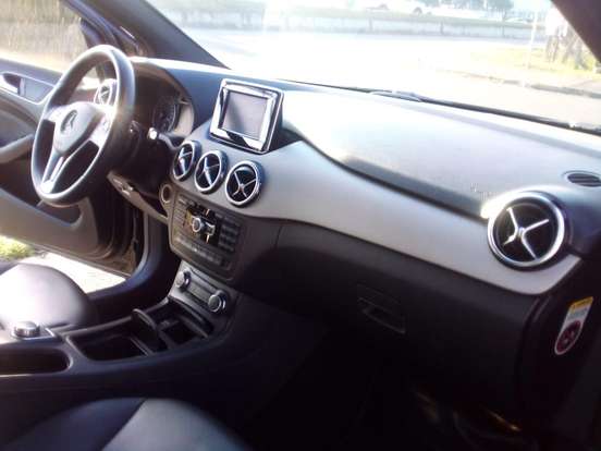 MERCEDES-BENZ-B 200-2012