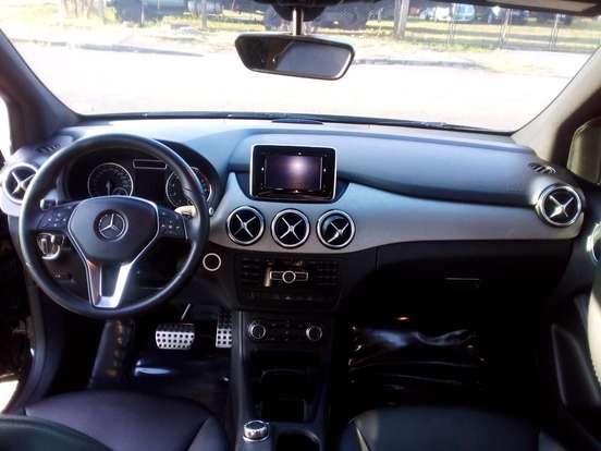 MERCEDES-BENZ-B 200-2012